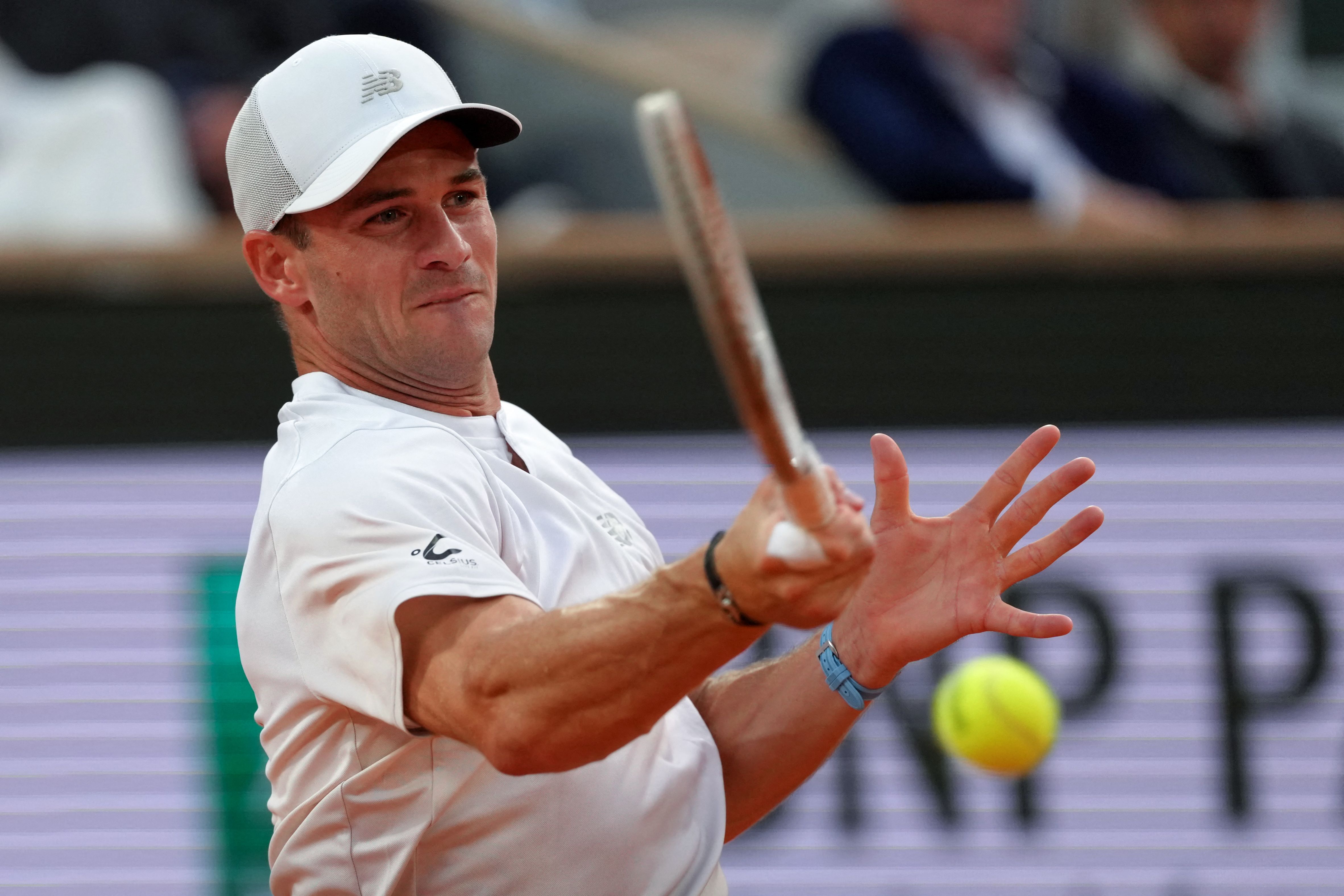 包含欧洲网球队翻盘英国网球队，阿尔卡拉斯完成帽子戏法的词条